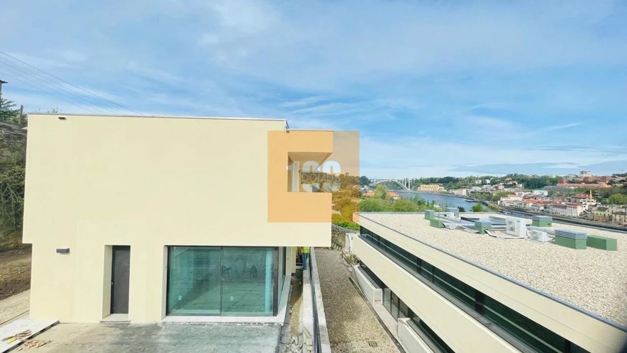 Moradia T2 para Venda em Santa Marinha e São Pedro da Afurada Foto 8