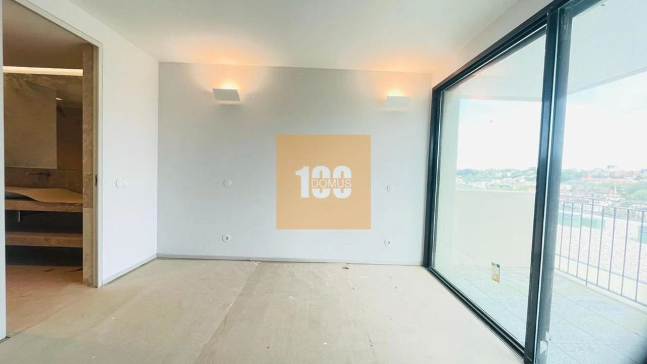 Moradia T2 para Venda em Santa Marinha e São Pedro da Afurada Foto 13
