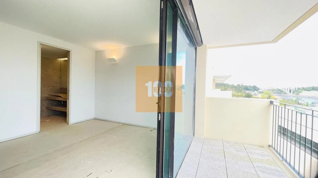 Moradia T2 para Venda em Santa Marinha e São Pedro da Afurada Foto 14