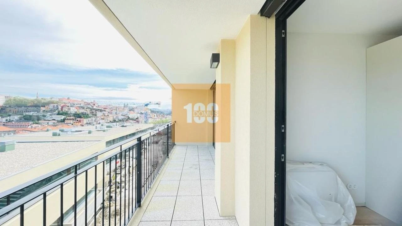 Moradia T2 para Venda em Santa Marinha e São Pedro da Afurada Foto 2