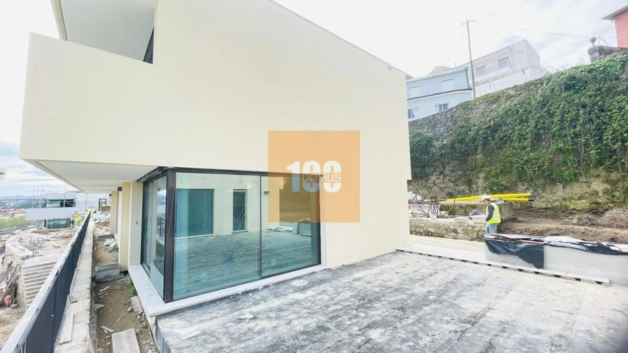Moradia T2 para Venda em Santa Marinha e São Pedro da Afurada Foto 22