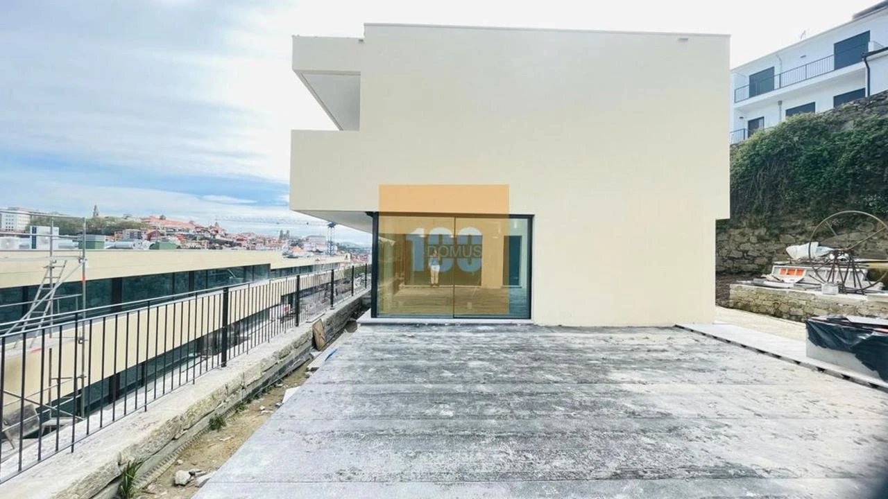 Moradia T2 para Venda em Santa Marinha e São Pedro da Afurada Foto 24