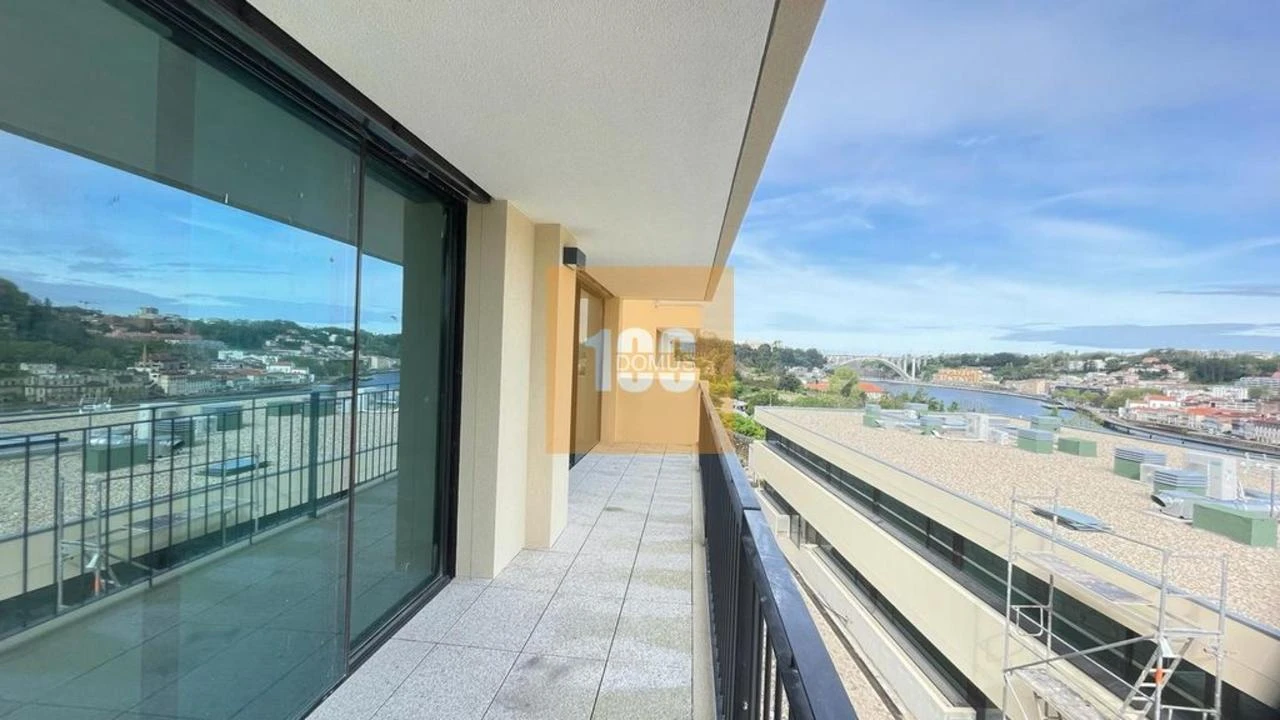Moradia T2 para Venda em Santa Marinha e São Pedro da Afurada Foto 25
