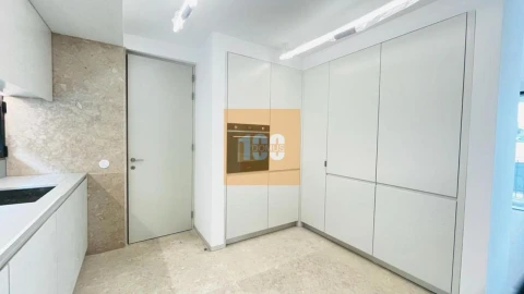Moradia T4 para Venda em Santa Marinha e São Pedro da Afurada