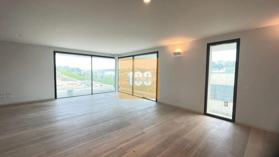 Moradia T4 para Venda em Santa Marinha e São Pedro da Afurada Foto 7