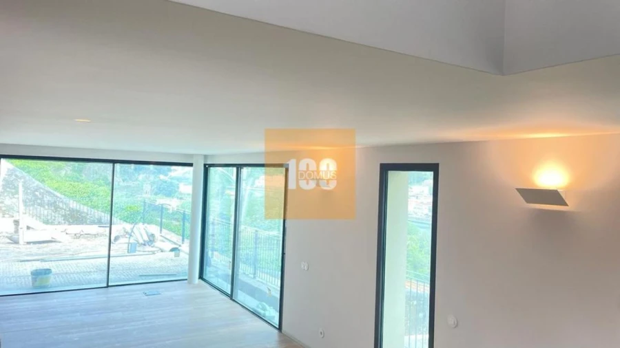Moradia T4 para Venda em Santa Marinha e São Pedro da Afurada Foto 17