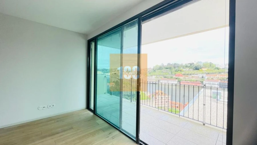 Moradia T4 para Venda em Santa Marinha e São Pedro da Afurada Foto 25