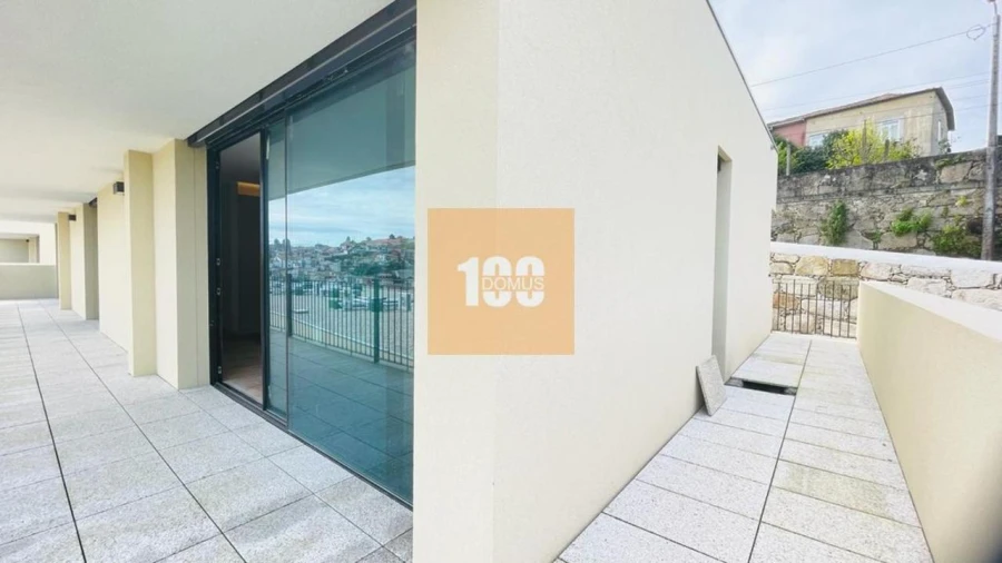 Moradia T4 para Venda em Santa Marinha e São Pedro da Afurada Foto 27