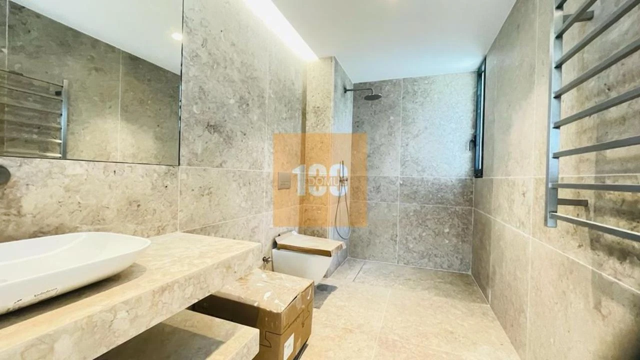 Moradia T4 para Venda em Santa Marinha e São Pedro da Afurada Foto 21