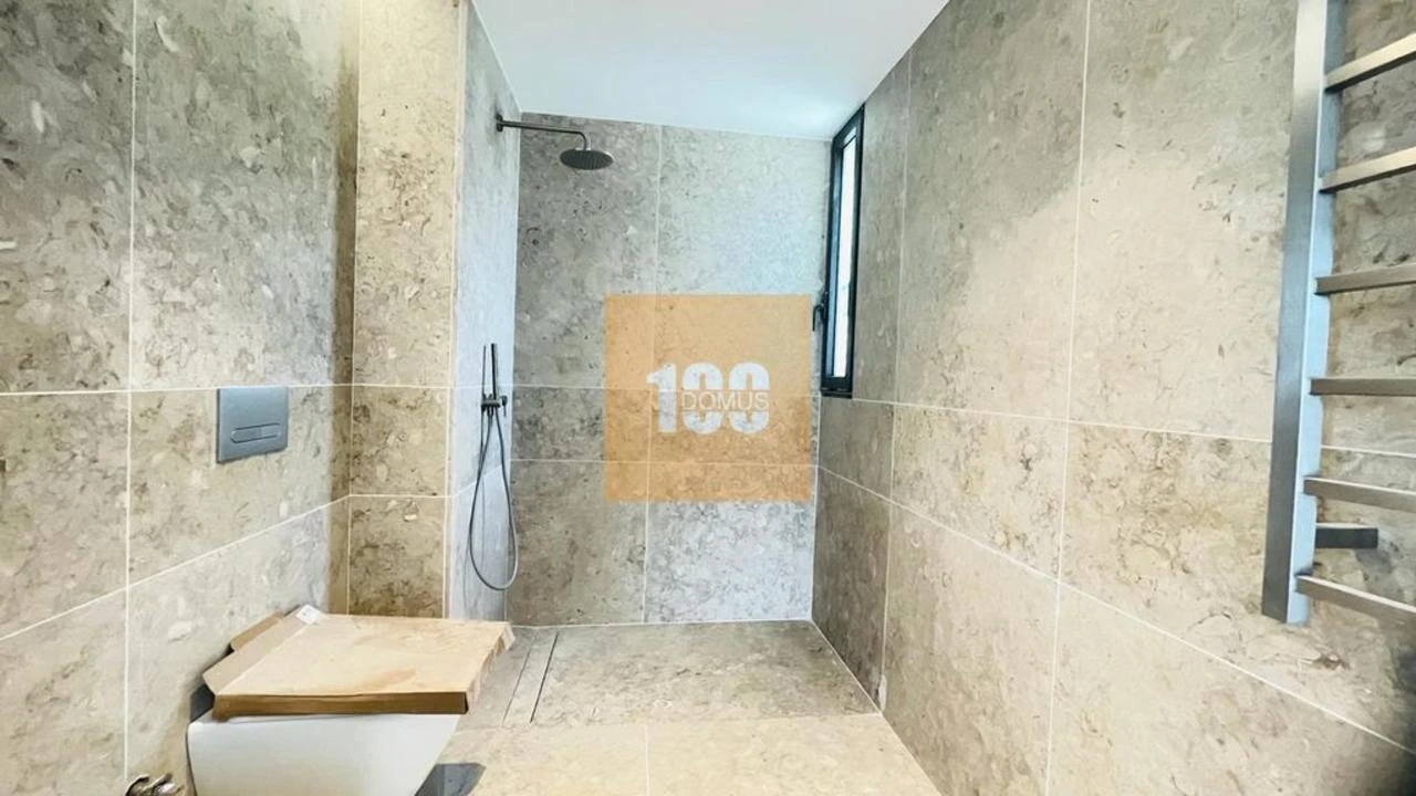 Moradia T4 para Venda em Santa Marinha e São Pedro da Afurada Foto 22