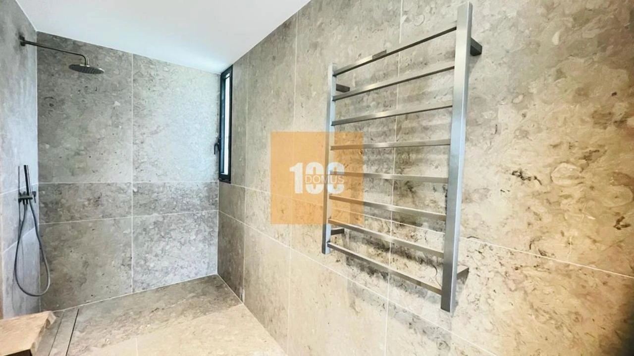 Moradia T4 para Venda em Santa Marinha e São Pedro da Afurada Foto 23
