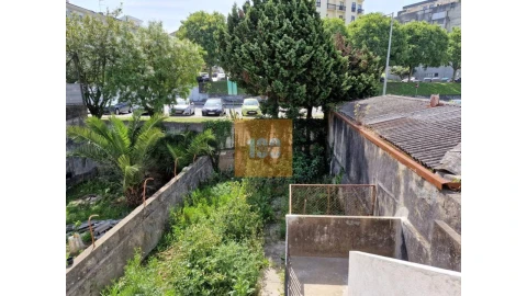 Moradia T4 para Venda em Aldoar, Foz do Douro e Nevogilde
