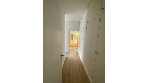 Apartamento T4 para Venda em São Mamede de Infesta e Senhora da Hora