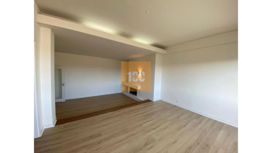 Apartamento T4 para Venda em São Mamede de Infesta e Senhora da Hora Foto 3