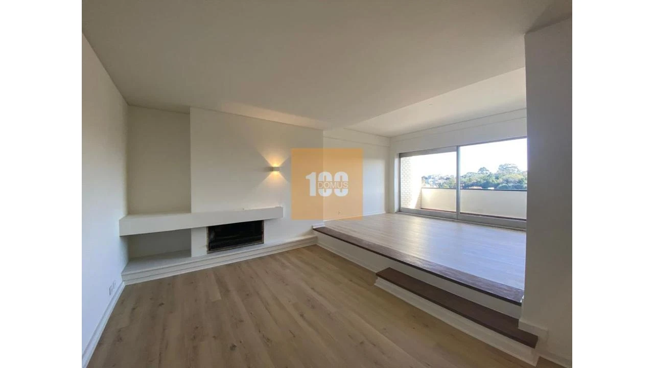Apartamento T4 para Venda em São Mamede de Infesta e Senhora da Hora Foto 2