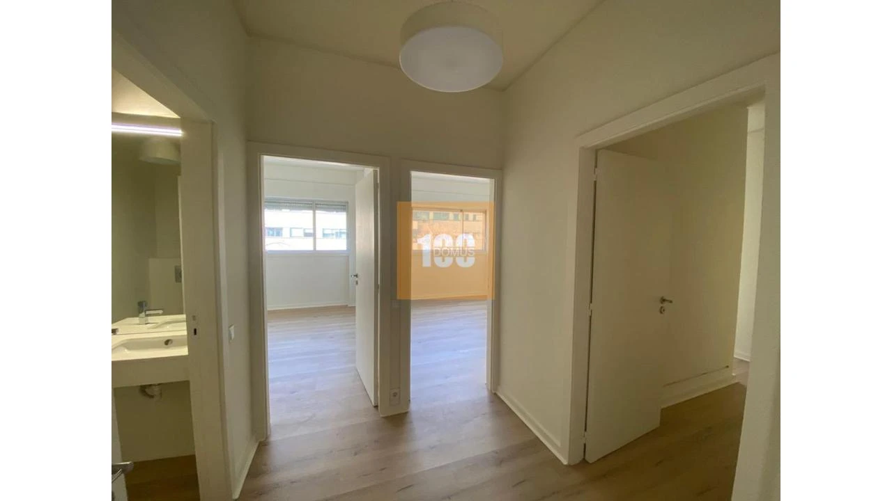 Apartamento T4 para Venda em São Mamede de Infesta e Senhora da Hora Foto 13