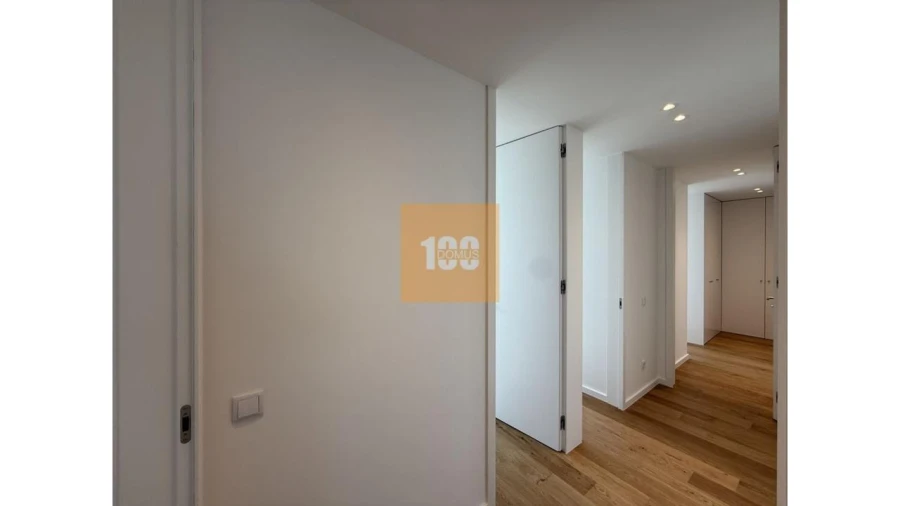 Apartamento T4 para Venda em Malta e Canidelo Foto 31