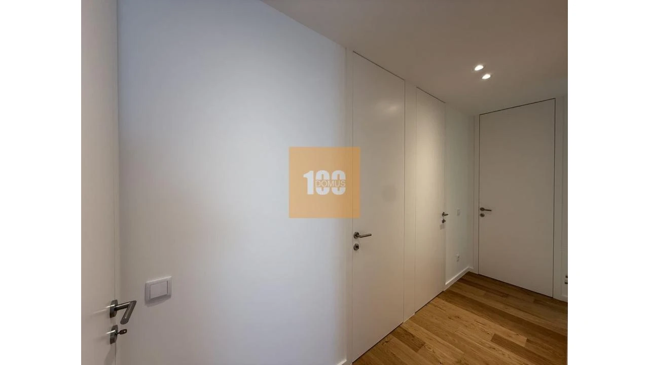 Apartamento T4 para Venda em Malta e Canidelo Foto 30