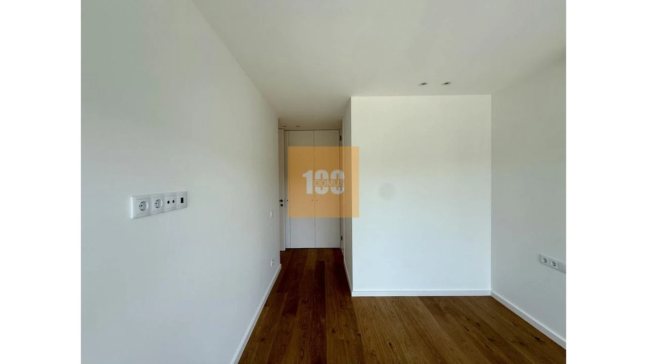 Apartamento T4 para Venda em Malta e Canidelo Foto 34