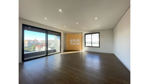 Apartamento T3 para Venda em Cedofeita, Santo Ildefonso, Sé, Miragaia, São Nicolau e Vitória