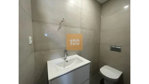 Apartamento T3 para Venda em Cedofeita, Santo Ildefonso, Sé, Miragaia, São Nicolau e Vitória