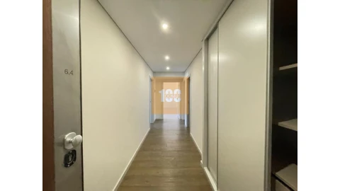 Apartamento T3 para Venda em Cedofeita, Santo Ildefonso, Sé, Miragaia, São Nicolau e Vitória