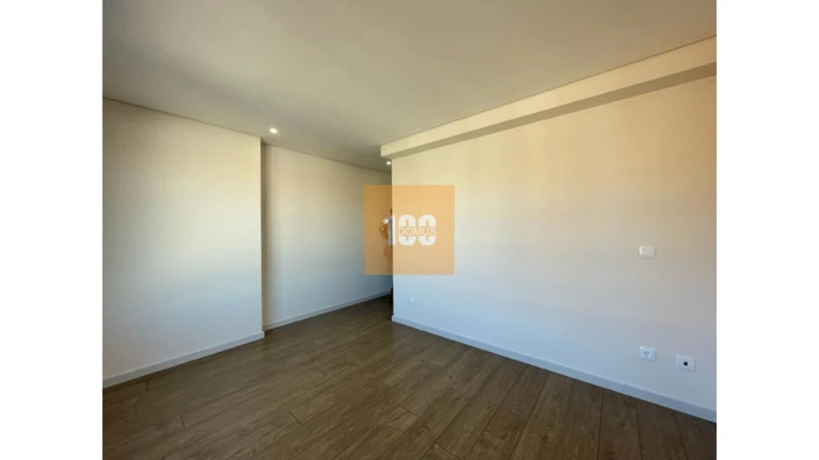 Apartamento T3 para Venda em Cedofeita, Santo Ildefonso, Sé, Miragaia, São Nicolau e Vitória Foto 23