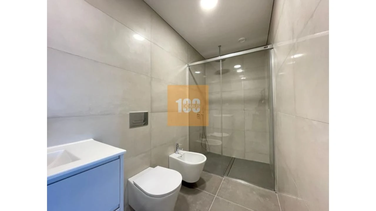Apartamento T3 para Venda em Cedofeita, Santo Ildefonso, Sé, Miragaia, São Nicolau e Vitória Foto 29