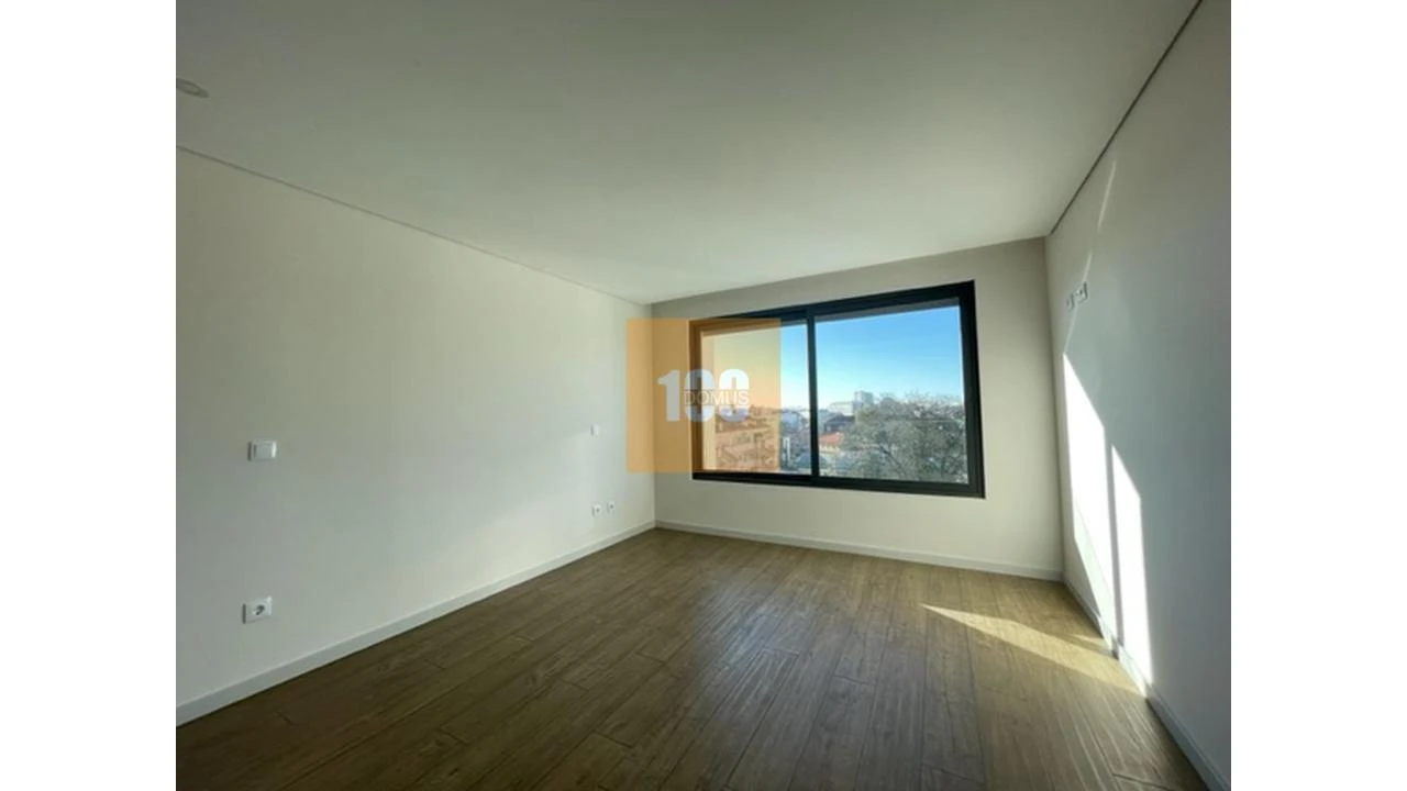Apartamento T3 para Venda em Cedofeita, Santo Ildefonso, Sé, Miragaia, São Nicolau e Vitória Foto 16