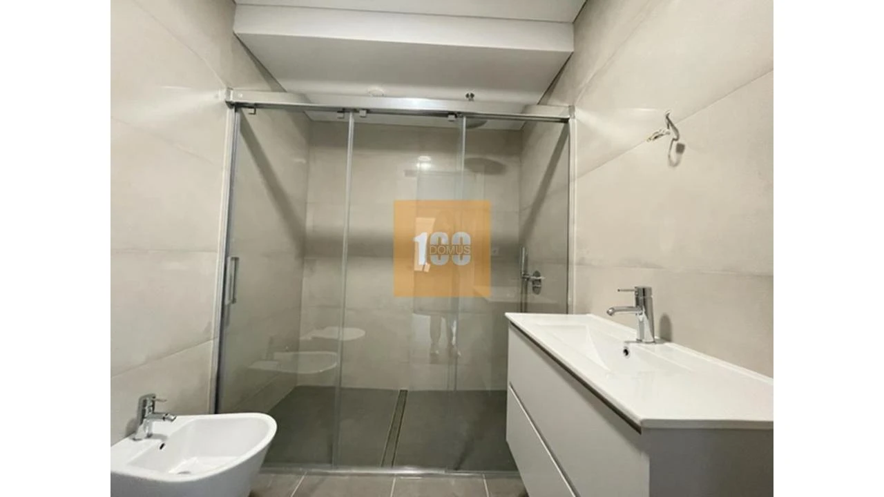 Apartamento T3 para Venda em Cedofeita, Santo Ildefonso, Sé, Miragaia, São Nicolau e Vitória Foto 14