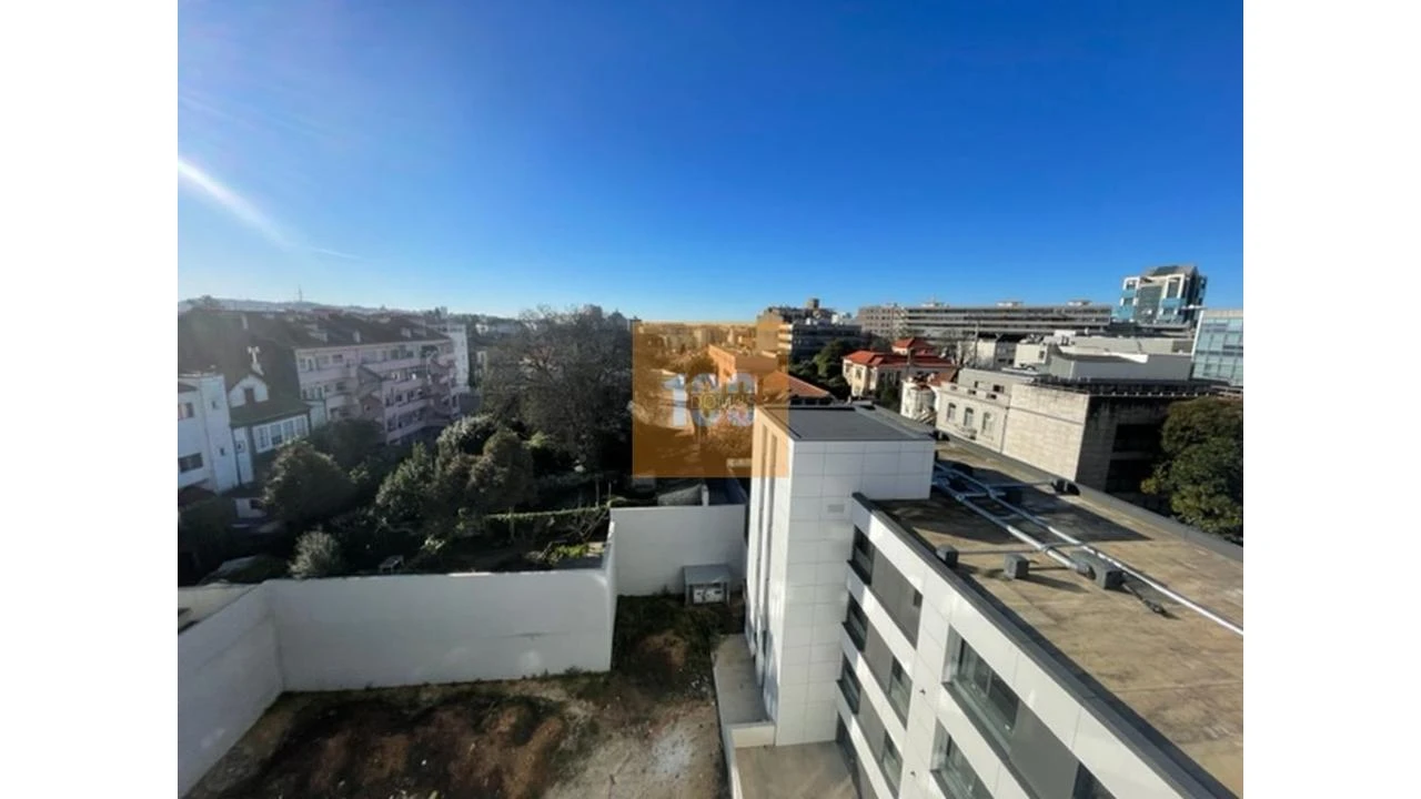 Apartamento T3 para Venda em Cedofeita, Santo Ildefonso, Sé, Miragaia, São Nicolau e Vitória Foto 4