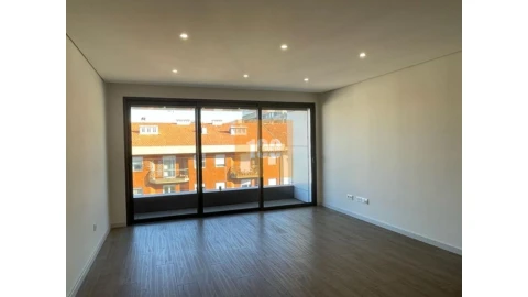 Apartamento T3 para Venda em Cedofeita, Santo Ildefonso, Sé, Miragaia, São Nicolau e Vitória