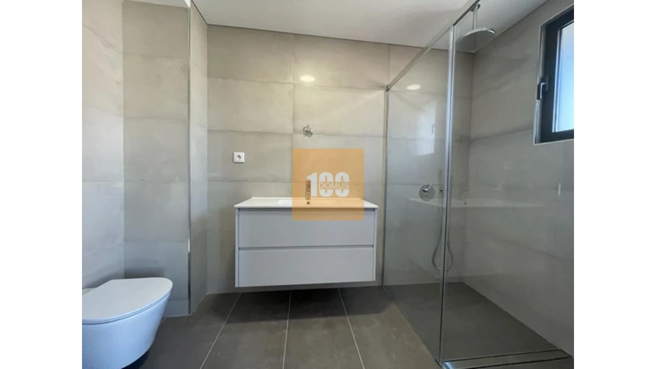 Apartamento T3 para Venda em Cedofeita, Santo Ildefonso, Sé, Miragaia, São Nicolau e Vitória Foto 25