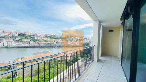 Apartamento T1 para Venda em Santa Marinha e São Pedro da Afurada
