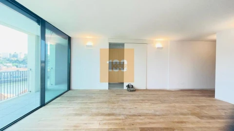 Apartamento T1 para Venda em Santa Marinha e São Pedro da Afurada