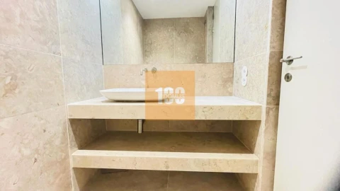 Apartamento T1 para Venda em Santa Marinha e São Pedro da Afurada