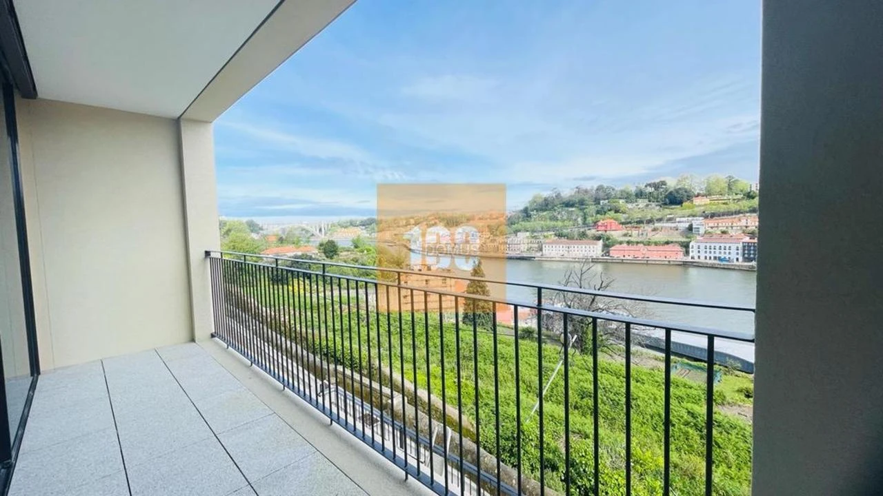 Apartamento T1 para Venda em Santa Marinha e São Pedro da Afurada Foto 2
