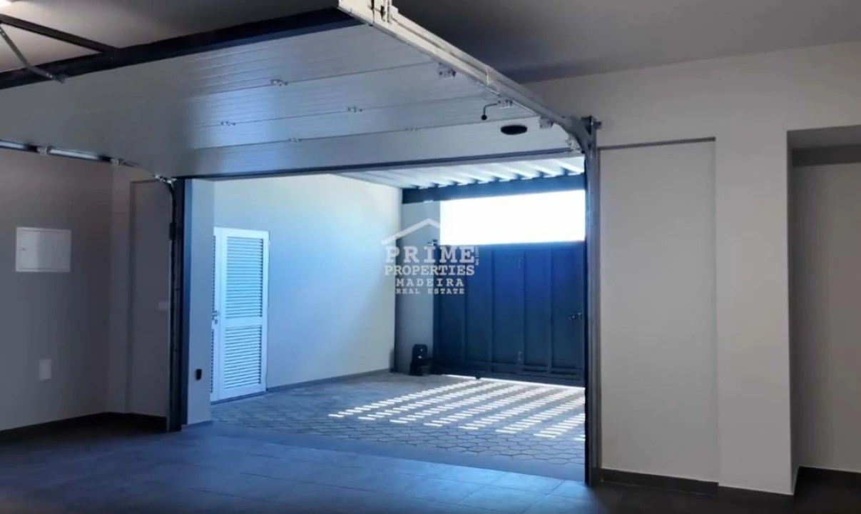 Moradia T4 para Venda em Paul do Mar Foto 28