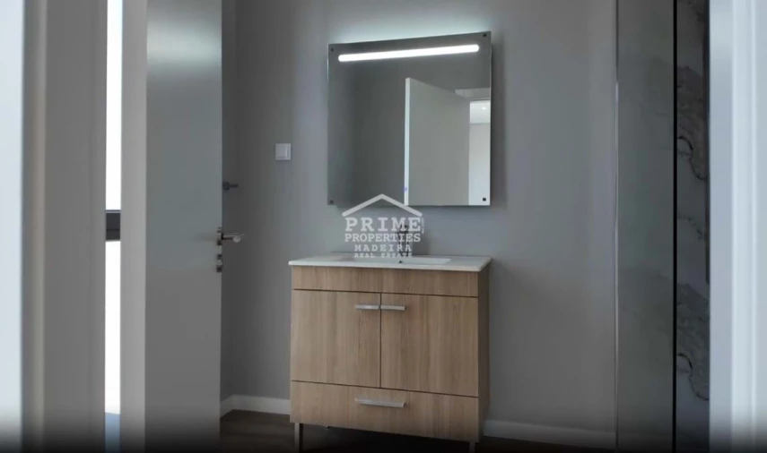 Moradia T4 para Venda em Paul do Mar Foto 15