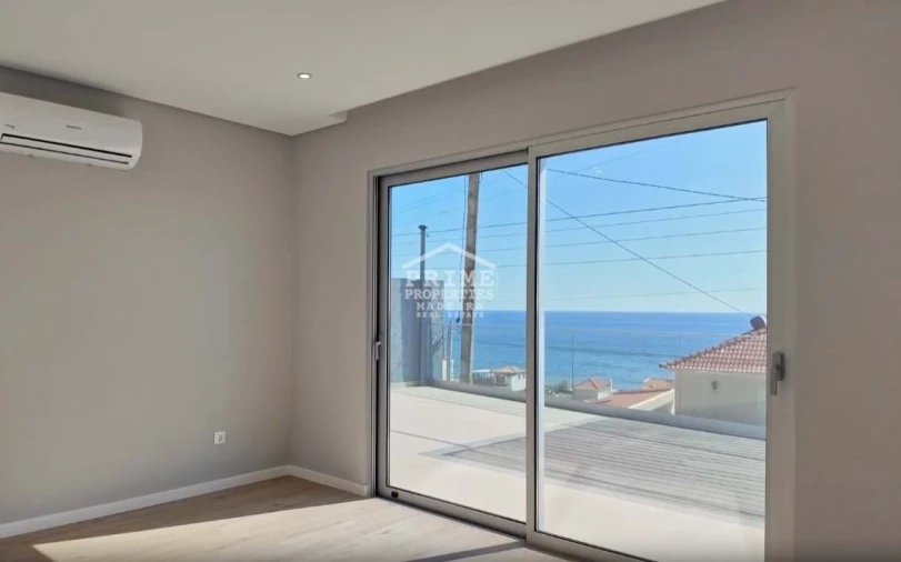 Moradia T4 para Venda em Paul do Mar Foto 18