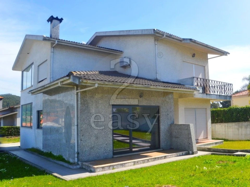 Moradia T4 para Arrendamento em Castelões Foto 1