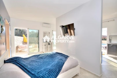 Moradia T4 para Venda em Santa Barbara de Nexe