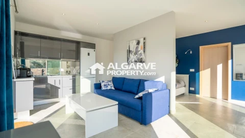 Moradia T4 para Venda em Santa Barbara de Nexe