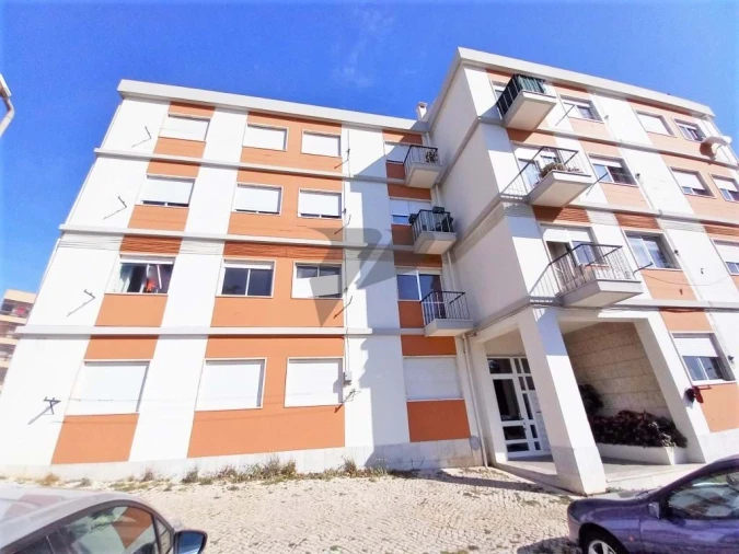 Apartamento T2 para Venda em Rio de Mouro Foto 24