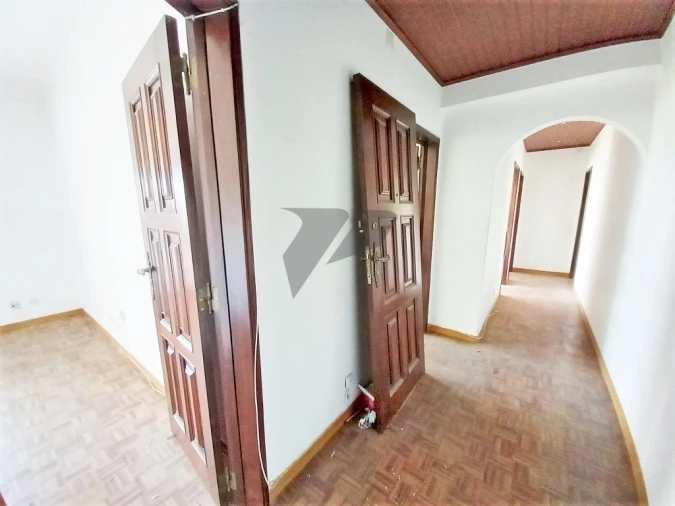 Apartamento T2 para Venda em Rio de Mouro Foto 5