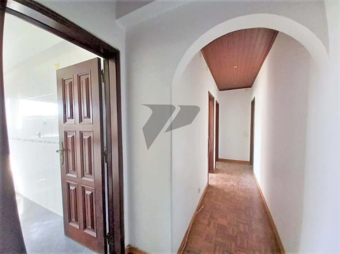 Apartamento T2 para Venda em Rio de Mouro Foto 8