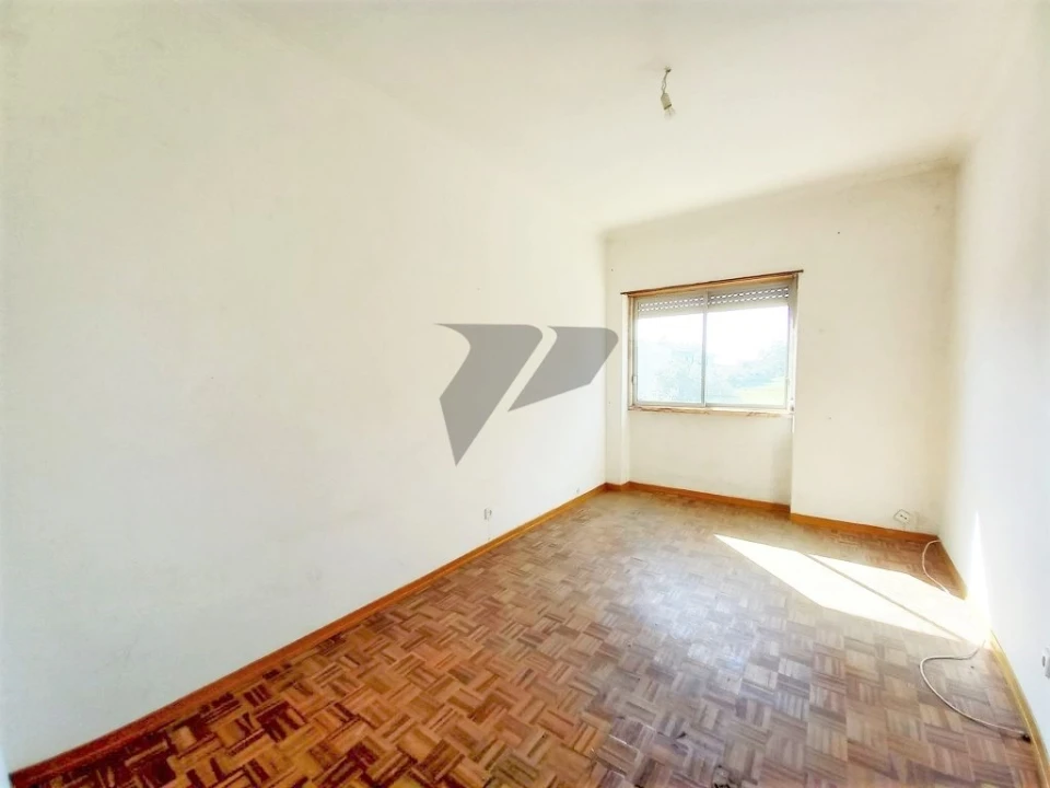 Apartamento T2 para Venda em Rio de Mouro Foto 13