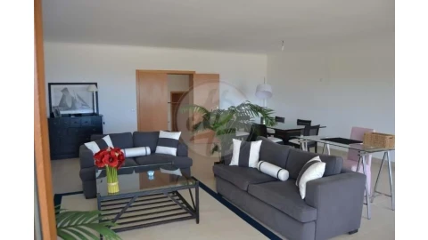 Moradia T4 para Venda em Luz