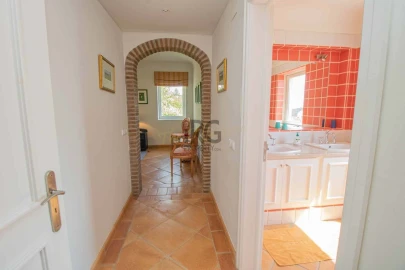 Moradia T4 para Venda em Loule (São Clemente)