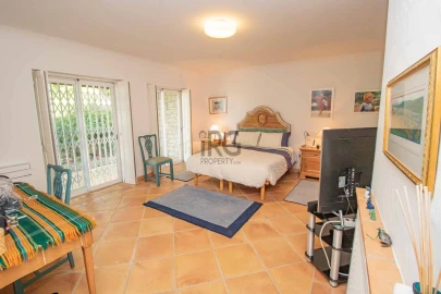 Moradia T4 para Venda em Loule (São Clemente)